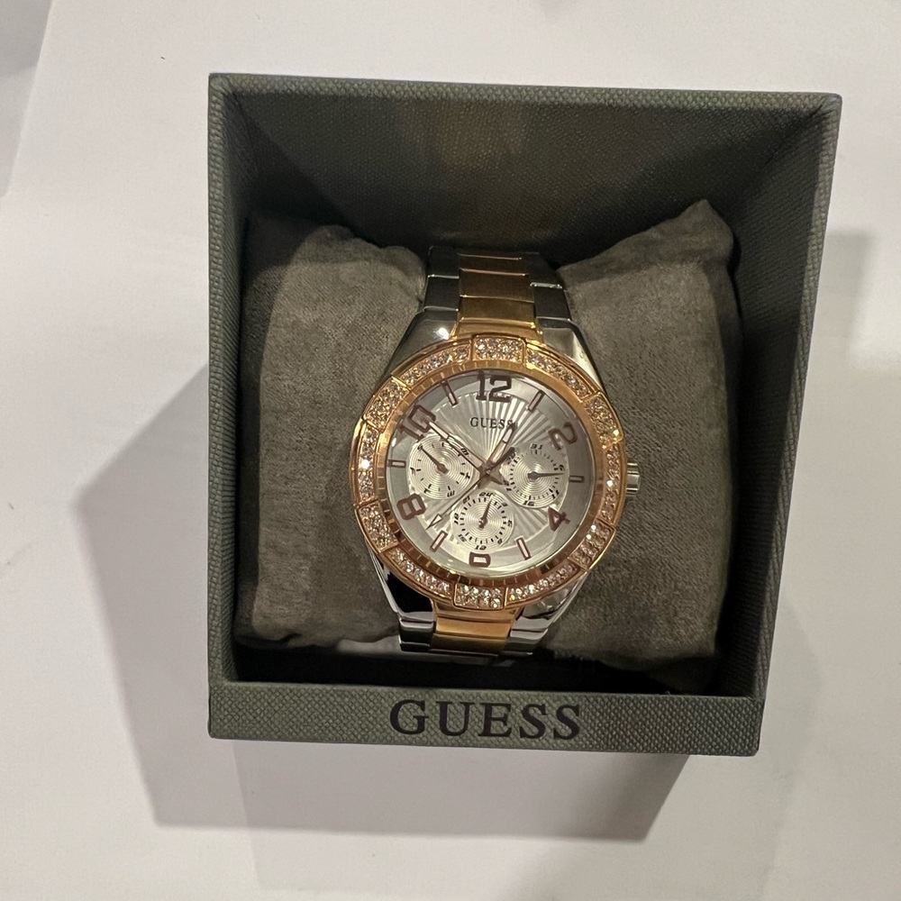 Guess Watch - Picture 7 of 7
